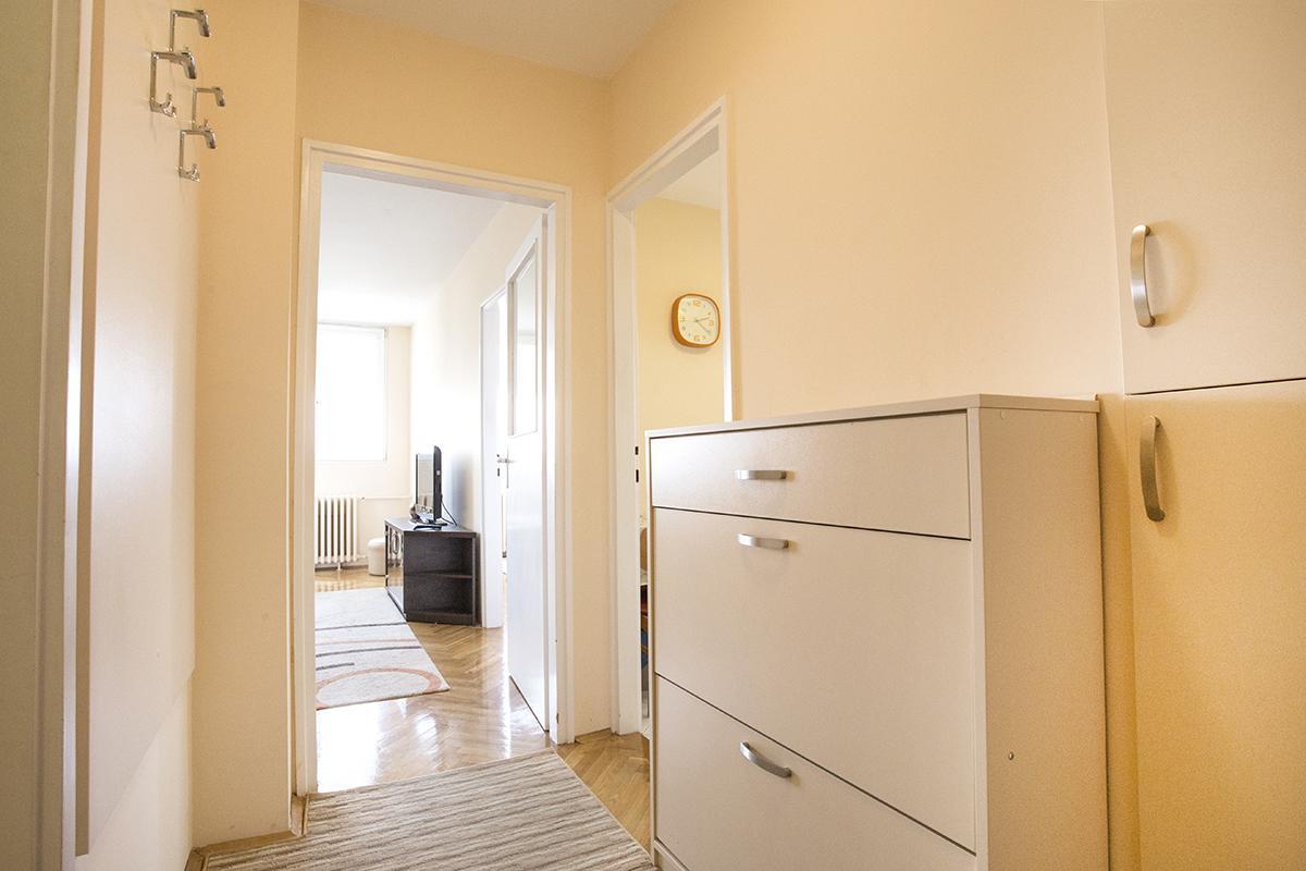 Apartment Loti Belgrad Exteriör bild