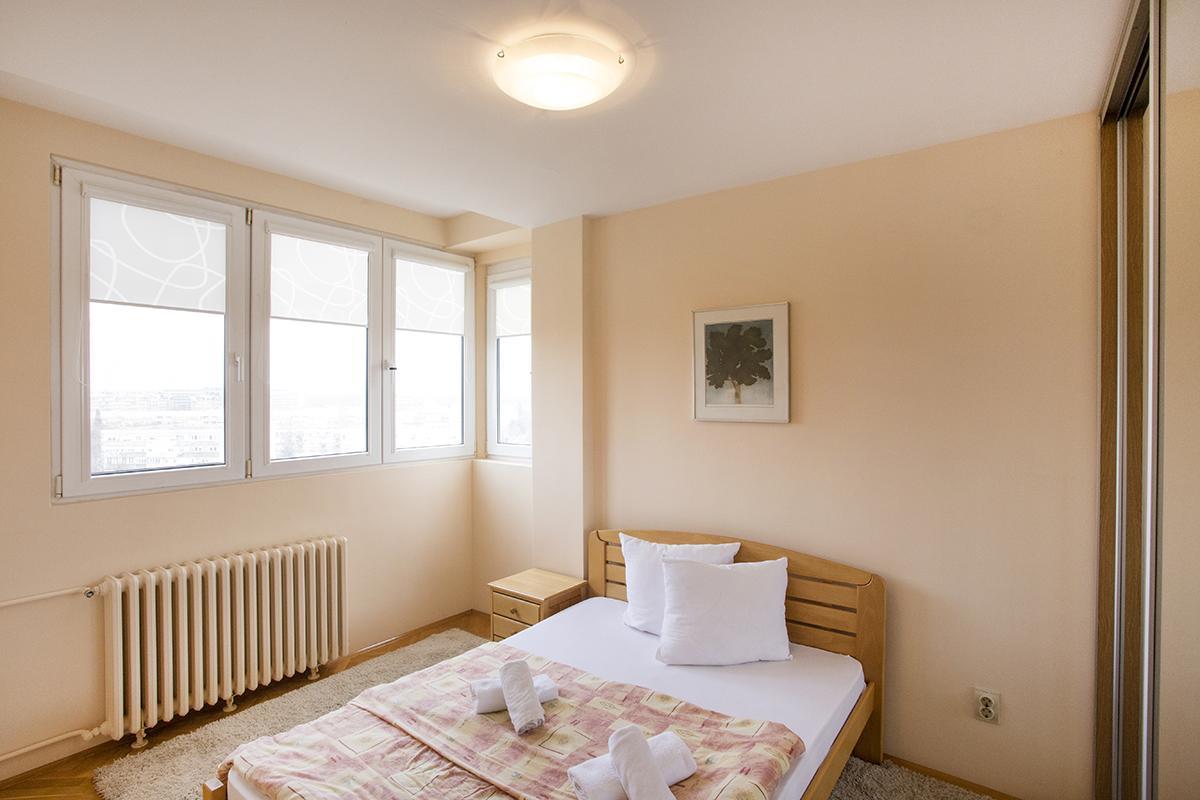 Apartment Loti Belgrad Exteriör bild